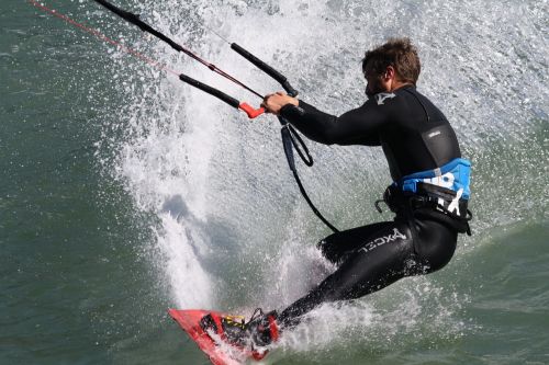 kite surfing action