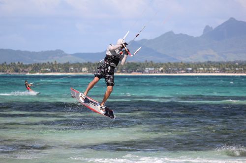 kite surfing water