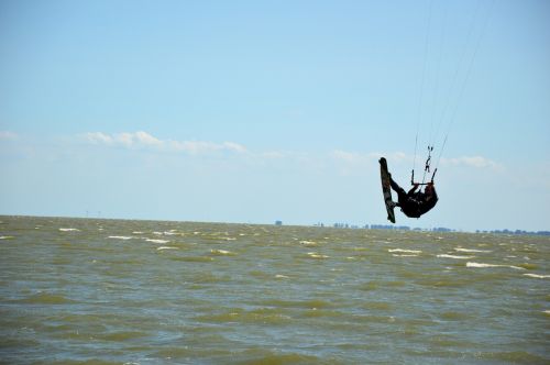 Kitesurfing