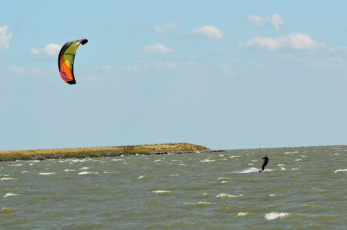 Kitesurfing