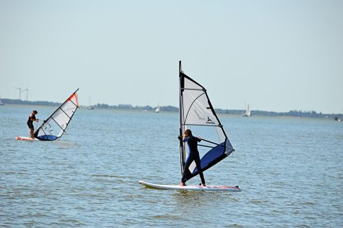 Kitesurfing