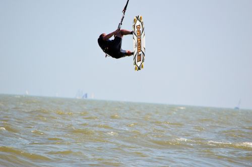 Kitesurfing