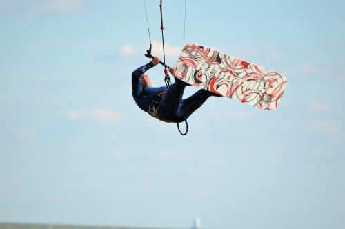 Kitesurfing