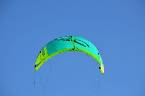 Kitesurfing