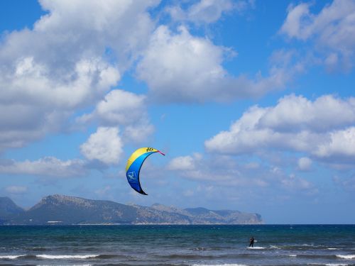 kitesurfer sport sea