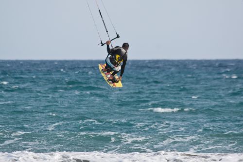 kitesurfer kite surfing kiters