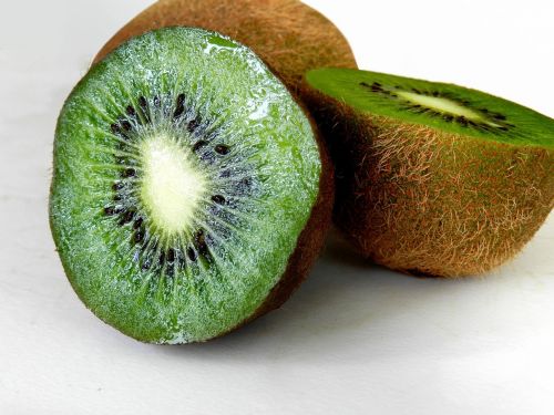 kiwi fruit slices fresh