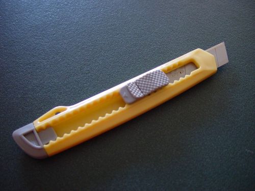 knife blade trimmer