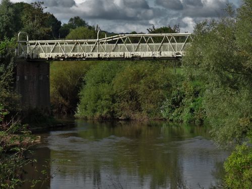 knightwick bridge water countryside