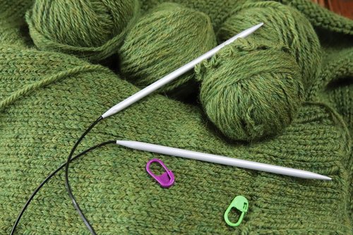 knitting  wrap  yarn