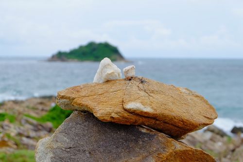 koh samet stone strong falling