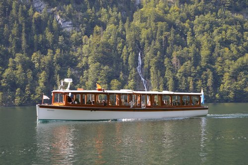 königssee  electric boat  water