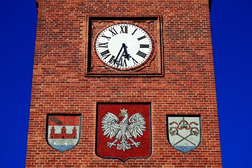 kołobrzeg  town hall tower  clock