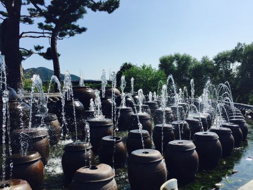 korea semi circle fountain