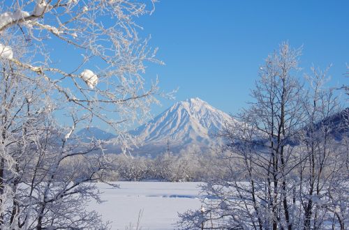 koryaksky volcano kamchatka winter