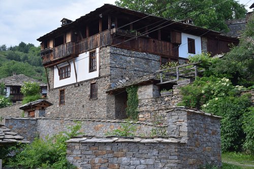 kovachevitsa  house  mountain