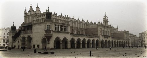 kraków poland cloth hall sukiennice