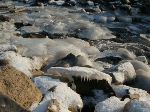kriegbachmuendung frozen stream