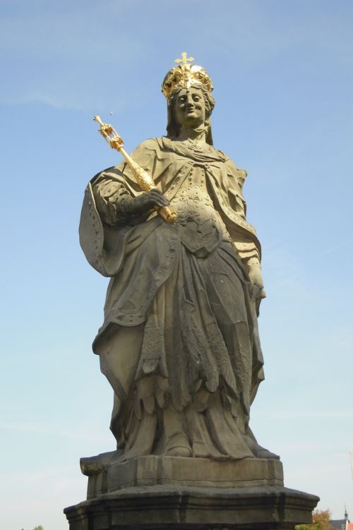 kunigunde statue stone
