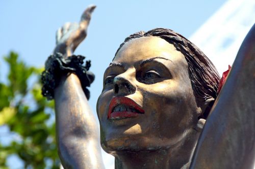 kylie minogue statue melbourne australia