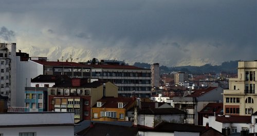 la sierra del aramo  asturias  snowy mountain