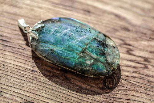 labradorite crystal stone