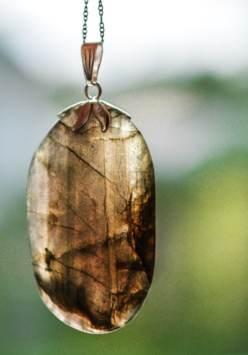 labradorite crystal stone