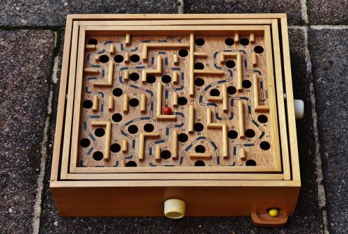 labyrinth wood play