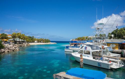 lagoon curacao island