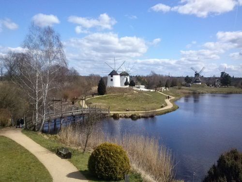 lake mill landscape