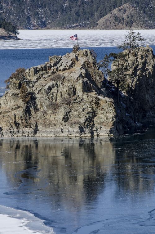 lake rocks frozen