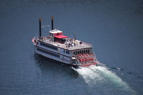 lake steamer spring