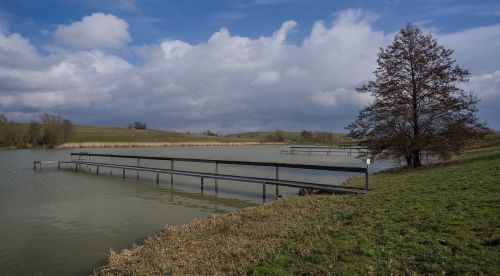 lake books stausee ellwangen