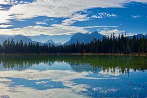 lake reflection wilderness