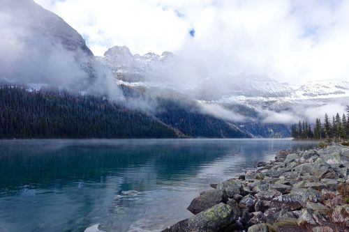 lake wilderness environment