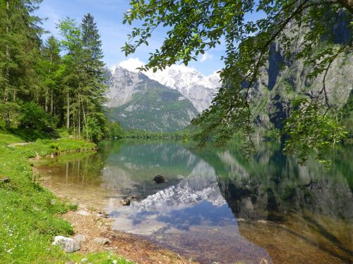 lake mountains nature