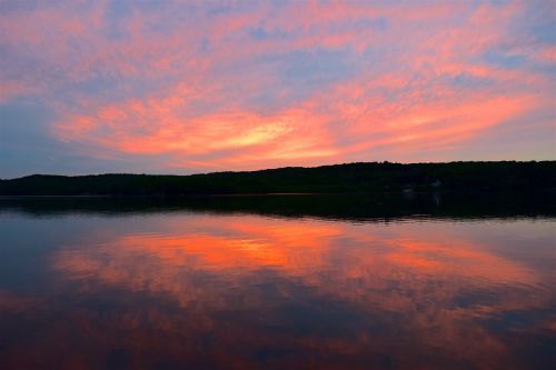 lake sunset colors