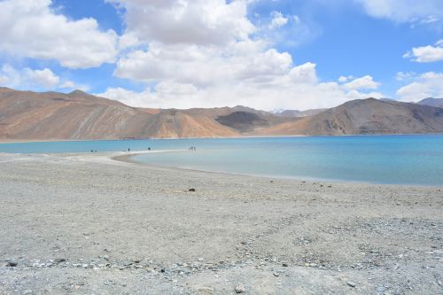 lake mountain ladakh