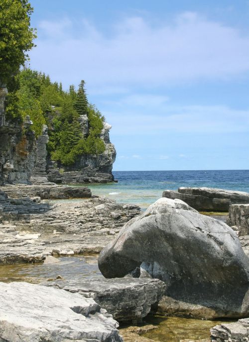 lake shore shoreline