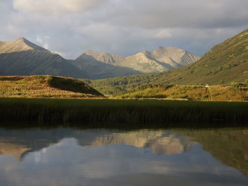 lake mountains forest