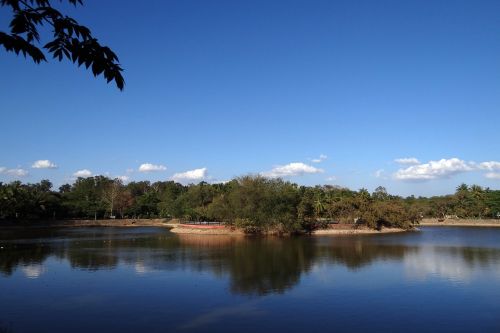 lake sky water