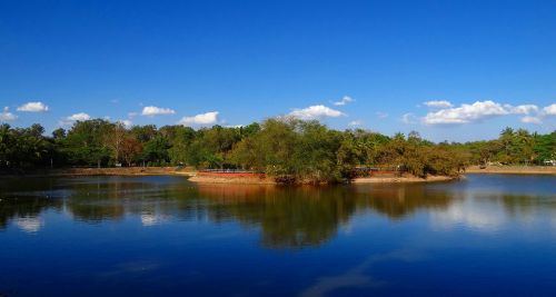 lake sky water