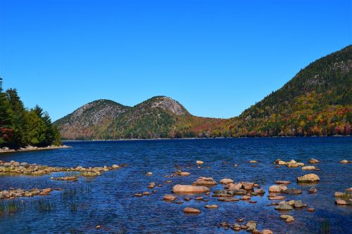 lake shore rocks