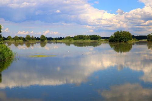 lake pond water