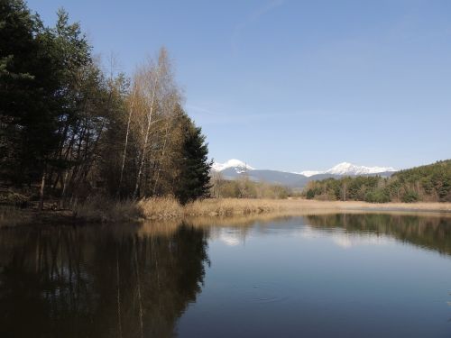 lake waters mountain