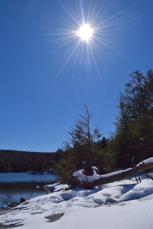 lake snow winter