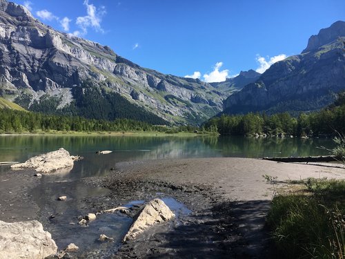 lake  mountain  derborence
