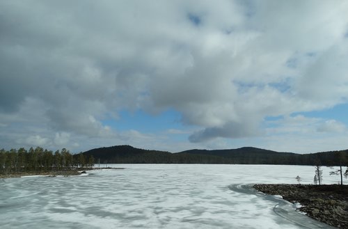 lake  frozen  finland