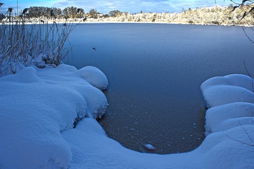 lake  frozen  ice
