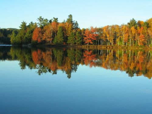 lake fall colours